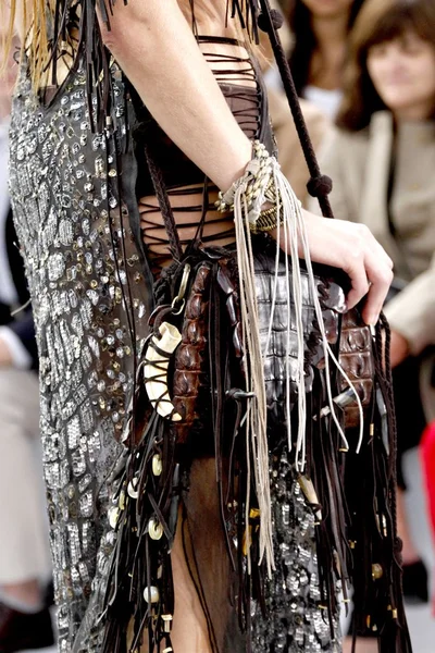 Look 4